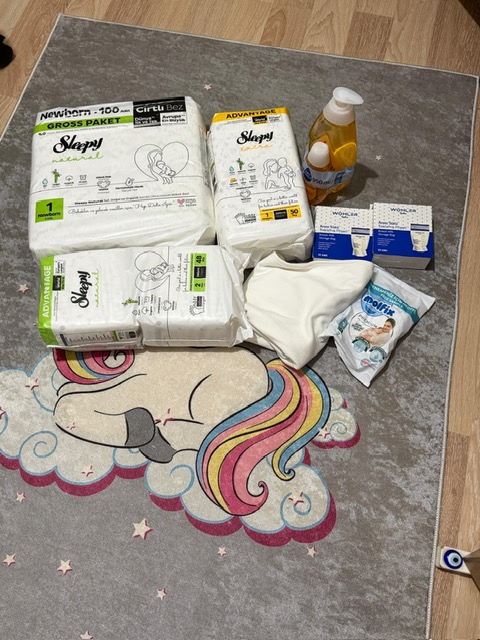 Bebek bezi ve şampuanı